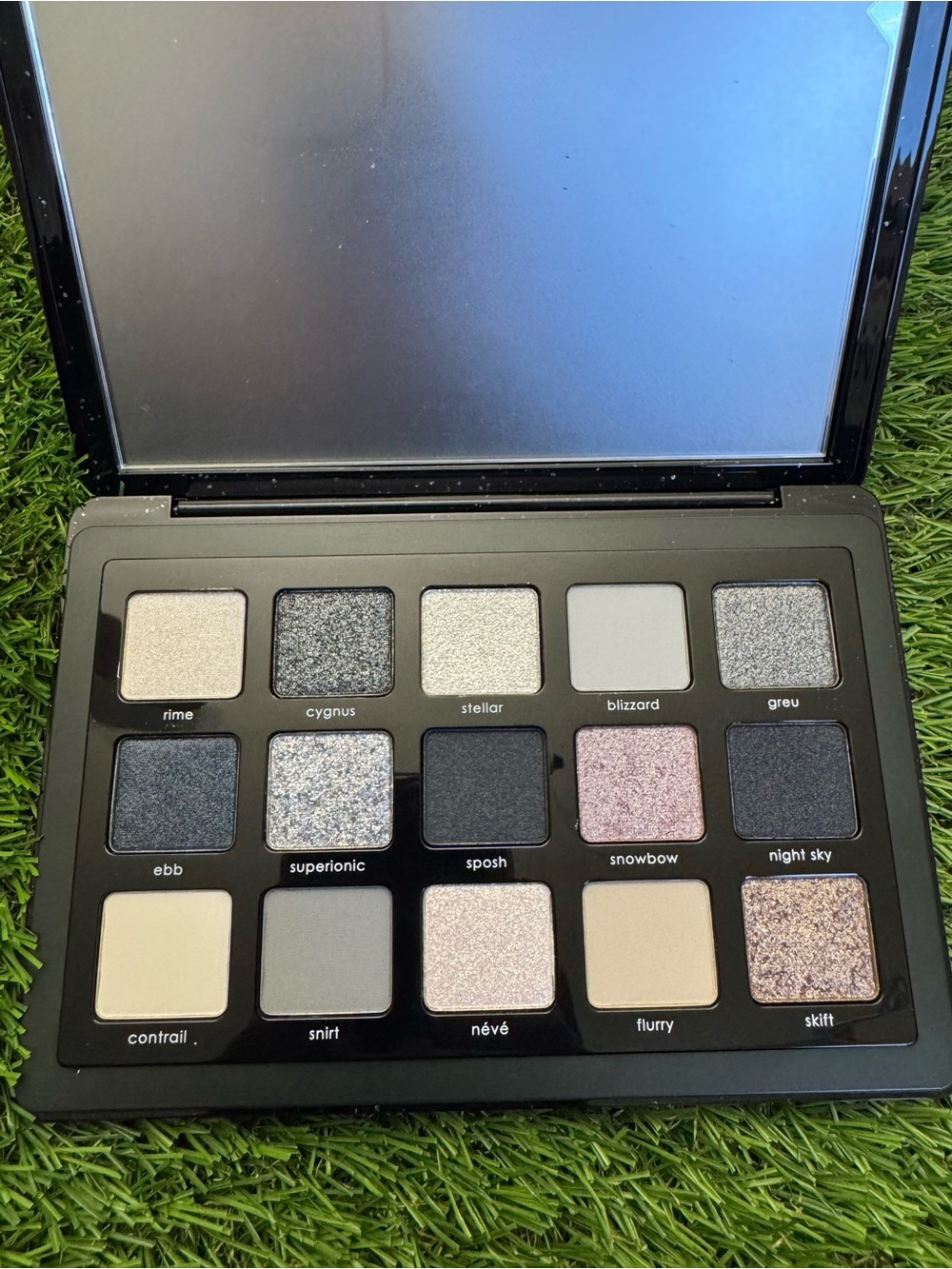 Natasha Denona Xenon Palette NEW Eyeshadow - Picture 2 of 8